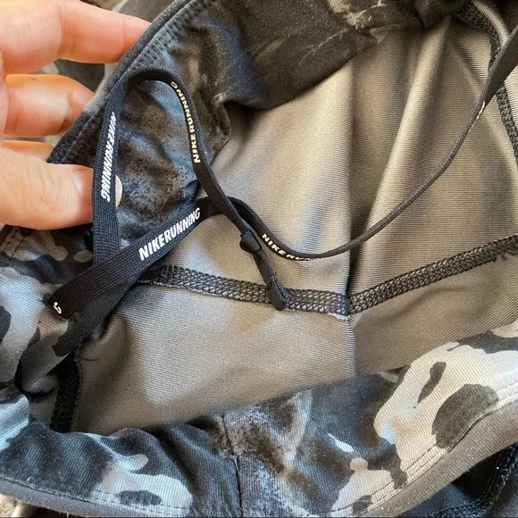 Nike Running Black and Grey Capri Leggings - Picture 8 of 8